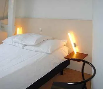 Delta Hotel Den Haag 2*,  Nederland